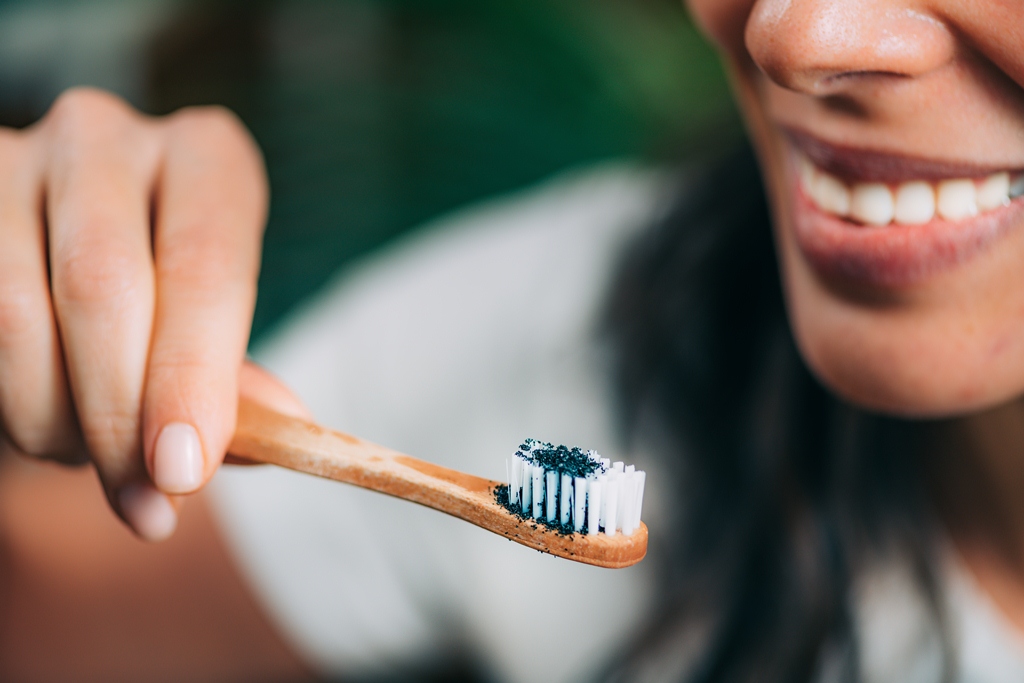 blanchiment des dents à la maison